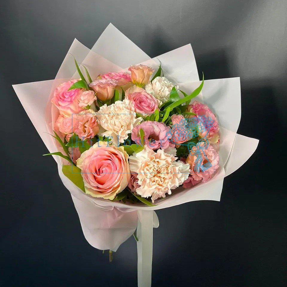 Букет цветов Зефирное утро Букет цветов из: Розы, Гвоздики и Лизиантусы